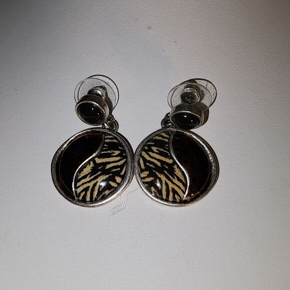 Chico's ST Metal Brown Cord Animal Print  Disk Pendant 20" Necklace w/Earrings - Picture 2 of 8